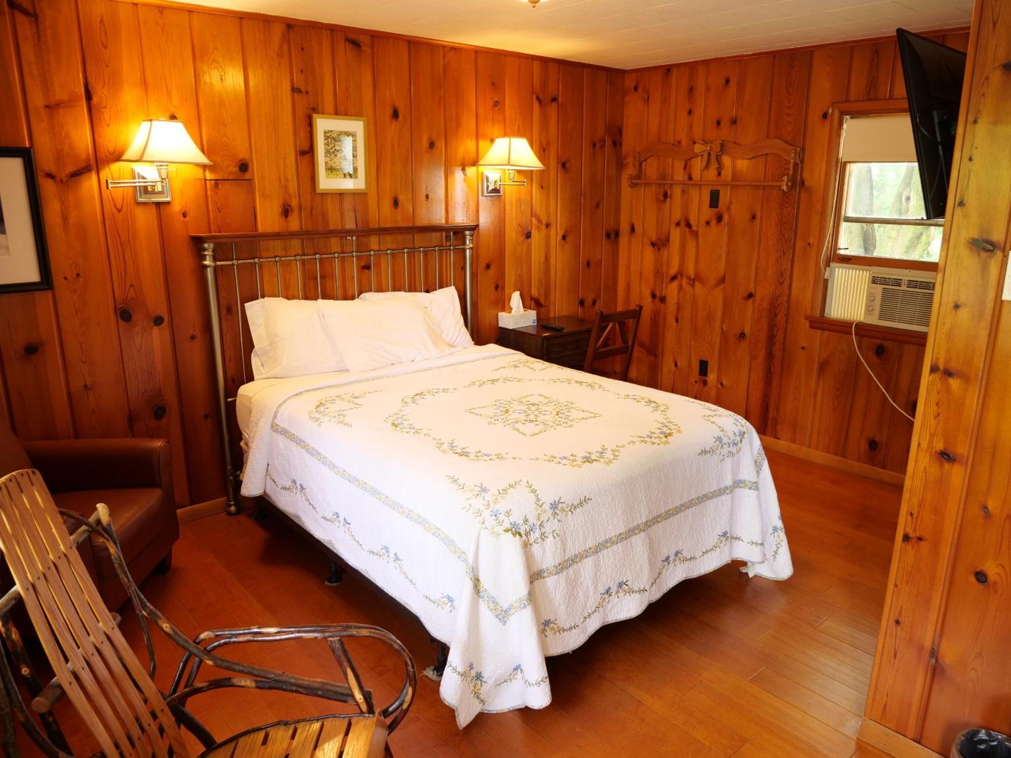 Ludington Blue Spruce Inn Zimmer foto