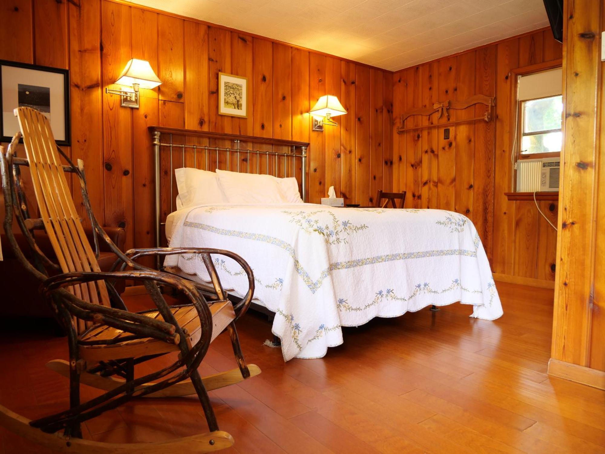 Ludington Blue Spruce Inn Zimmer foto