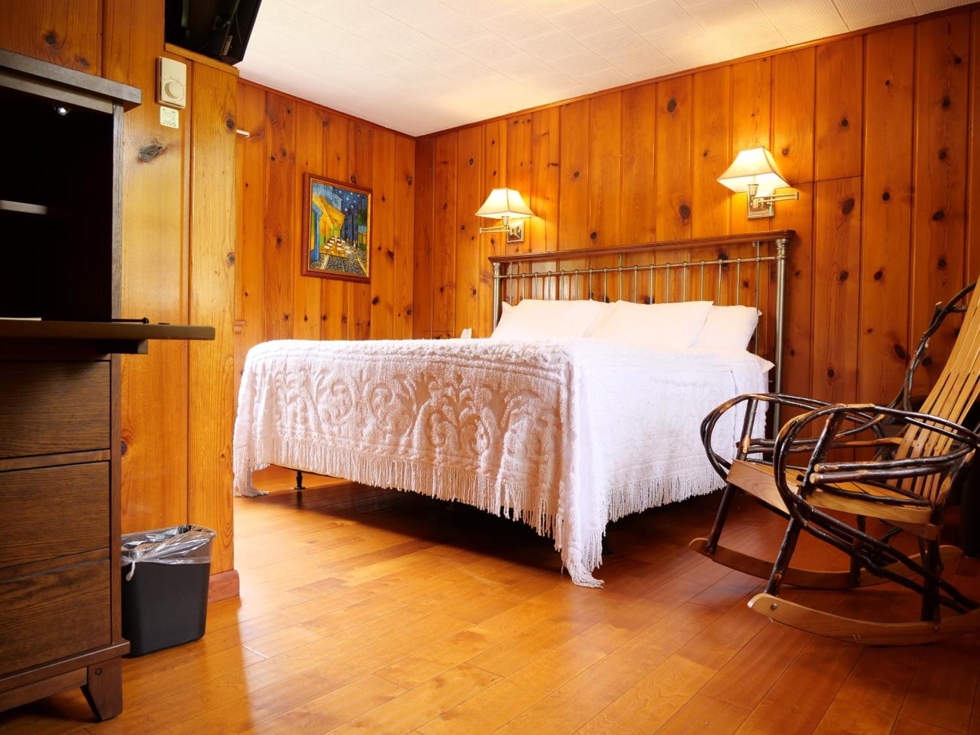 Ludington Blue Spruce Inn Zimmer foto